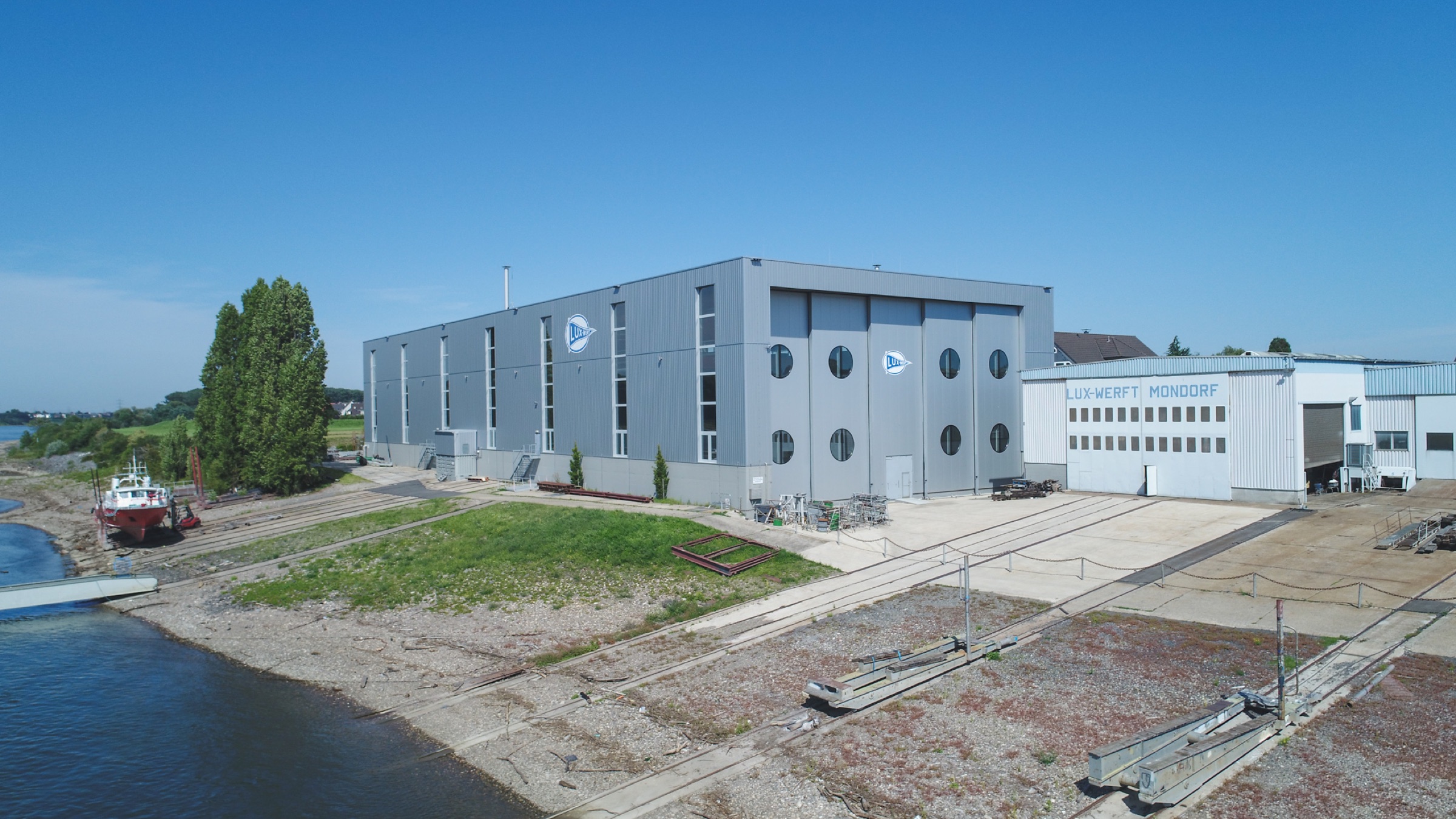 Die Halle der Lux-Werft am Rhein